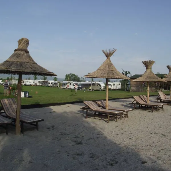 camping-lake-shkodra-resort-albania-grile-vrake-zyinp