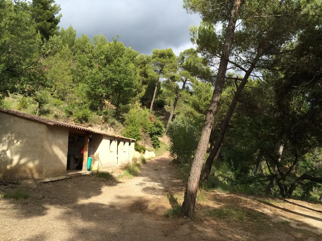 les-etangs-de-la-gippiere-la-penne-sur-ouveze-ldzzf