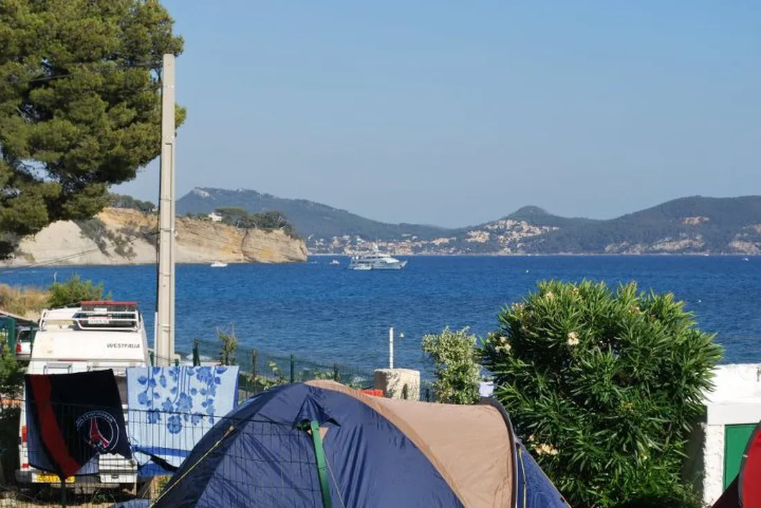 santa-gusta-la-ciotat-kzcwr