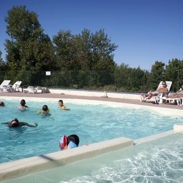 le-lac-pont-de-salars-aveyron-dlxhn