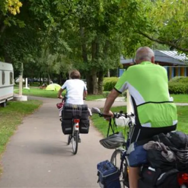 camping-des-halles-decize-gtofq