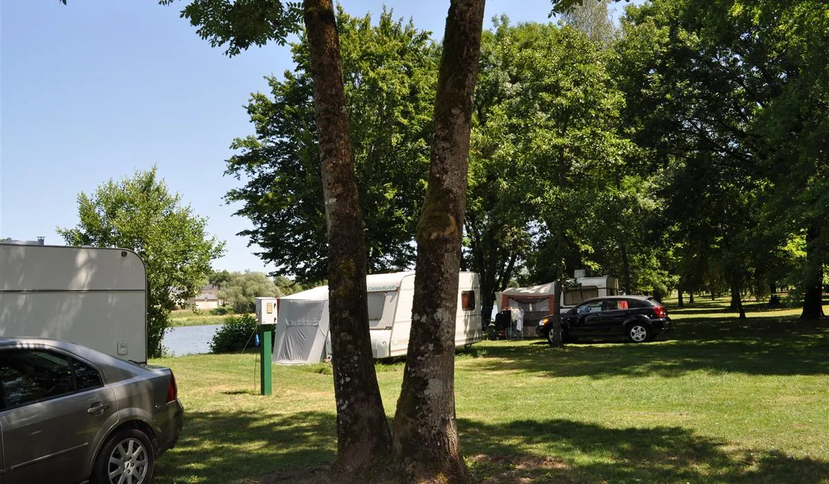 camping-des-halles-decize-lsukt