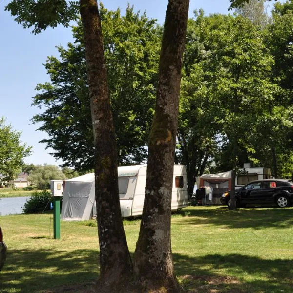 camping-des-halles-decize-lsukt