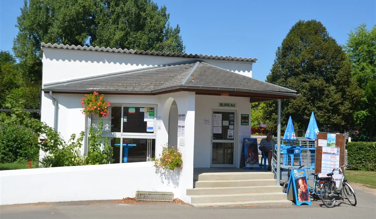 camping-des-halles-decize-sdyum