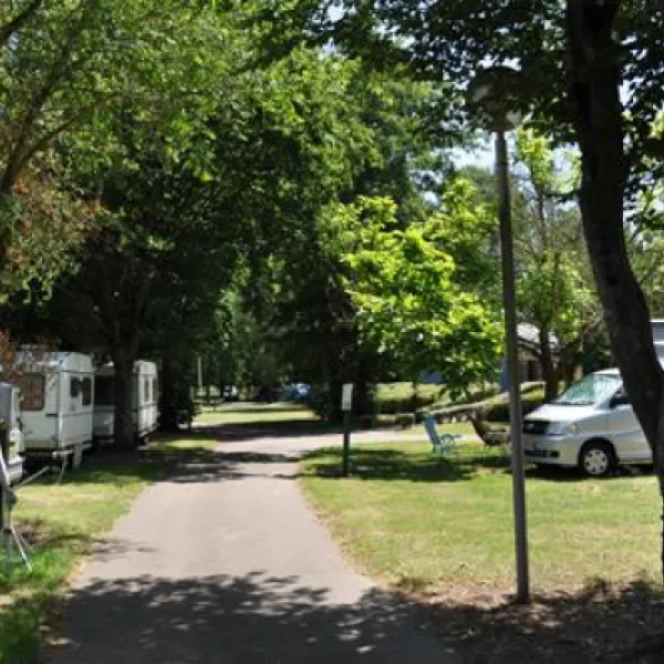camping-des-halles-decize-wa6le