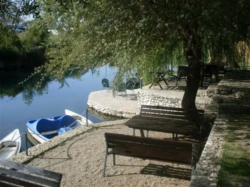 autocamp-blagaj-blagaj-s1x4v