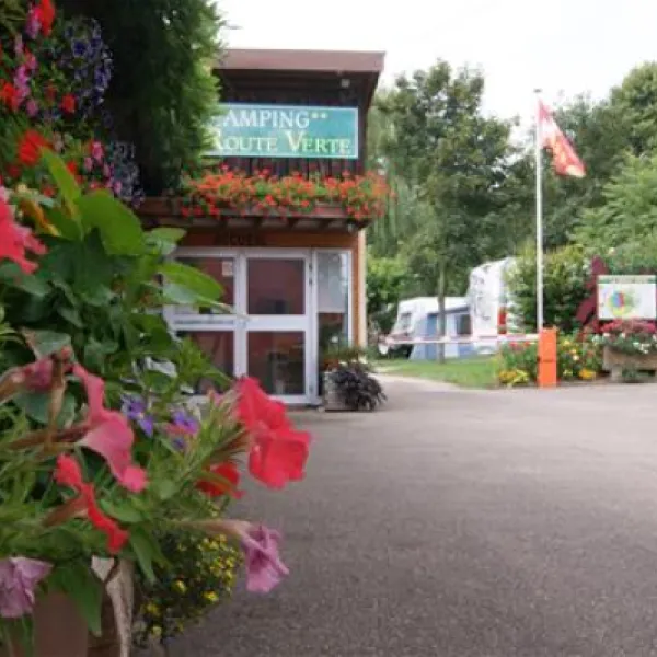 camping-la-route-verte-wihr-au-val-kfnke