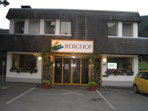 seecamping-berghof-villach-landskron-qnnoq