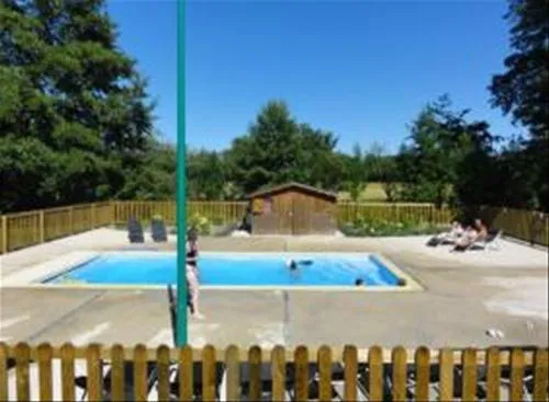 flower-camping-domaine-du-buisson-louvemont-qrhta