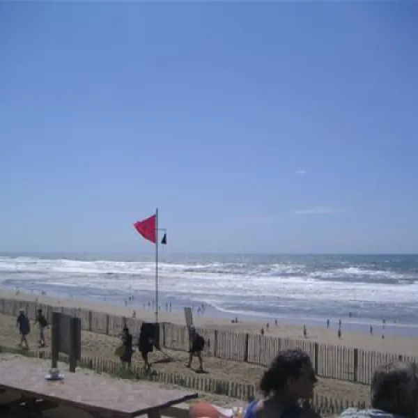 camping-le-pin-sec-naujac-sur-mer-g4hzw