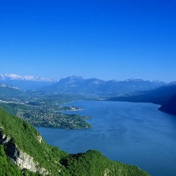camping-aire-naturelle-le-meyrieux-la-biolle-piwo0