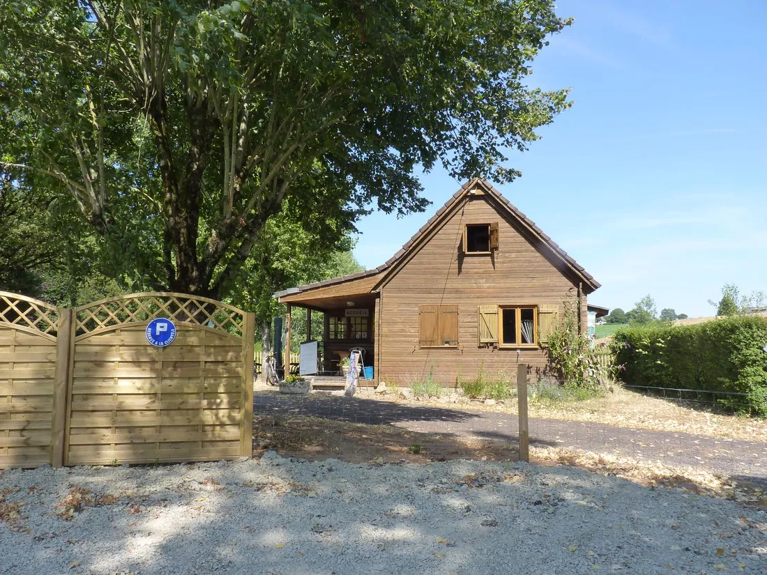 camping-municipal-pres-des-etangs-cassaniouze-gfo5x