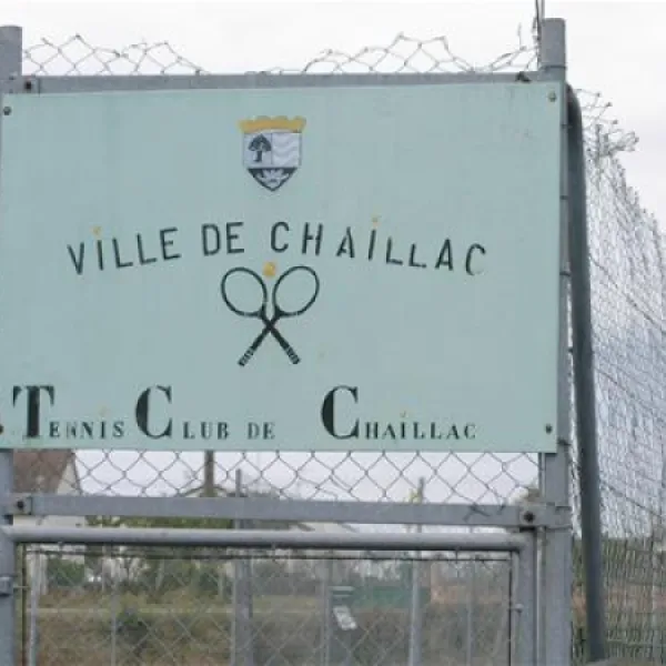 camping-municipal-les-vieux-chenes-chaillac-se63i