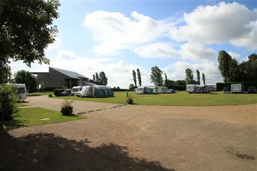 fakenham-racecourse-fakenham-lpkrq