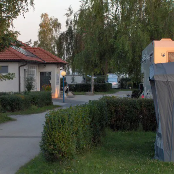 camping-oggau-oggau-ewx1d