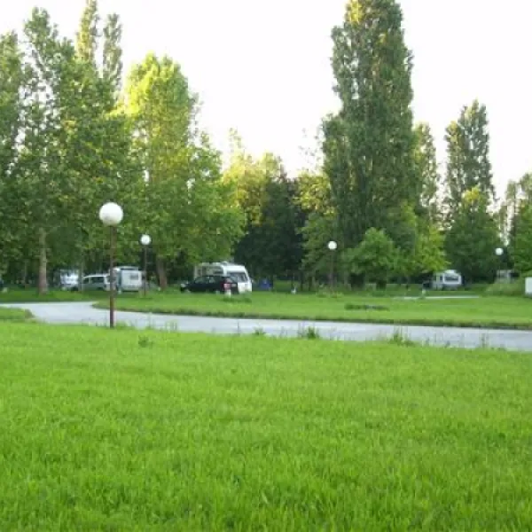 autocamp-plitvice-zagreb-j6skh