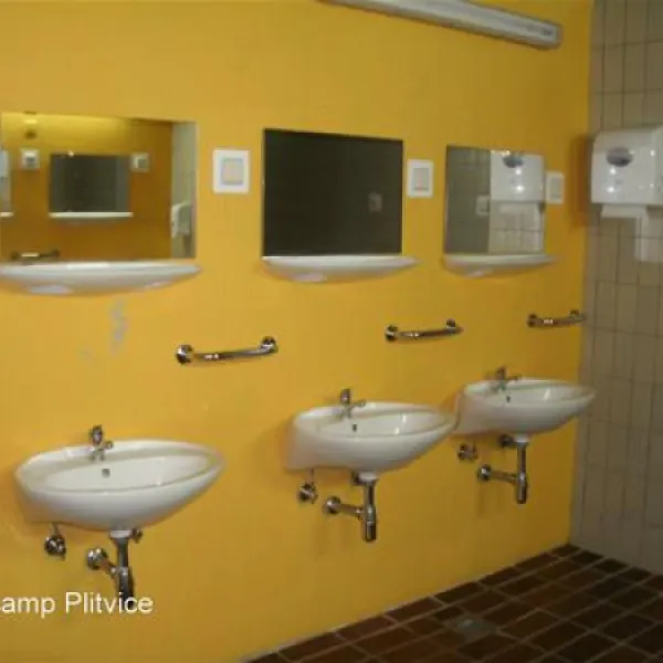 autocamp-plitvice-zagreb-kqg3r