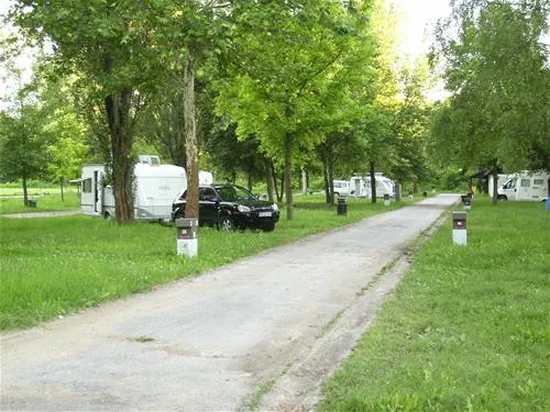 autocamp-plitvice-zagreb-xuosg