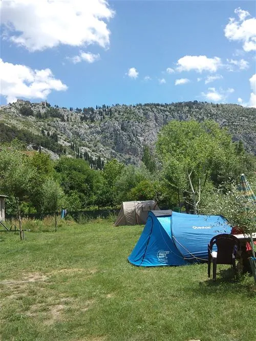 river-camp-bara-blagaj-87jrq