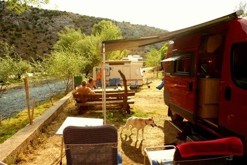 river-camp-bara-blagaj-dpxn1