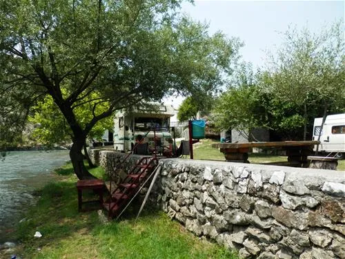 river-camp-bara-blagaj-dxjva