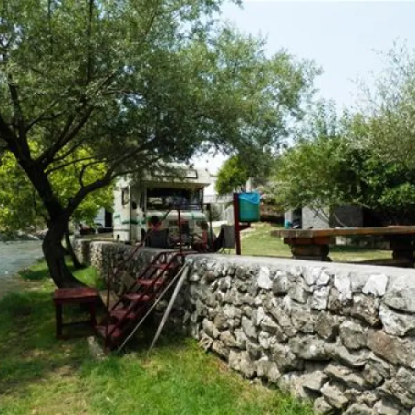 river-camp-bara-blagaj-dxjva