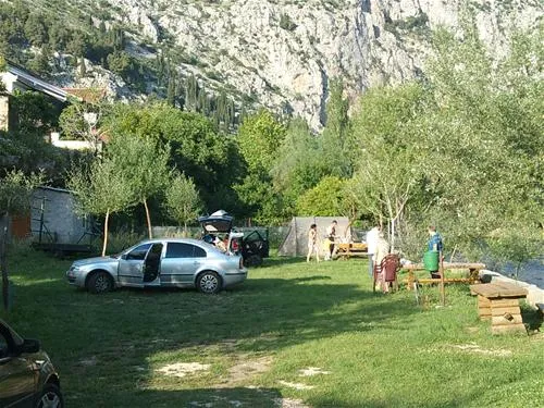 river-camp-bara-blagaj-k1foe