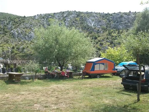 river-camp-bara-blagaj-n6xbp