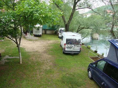 river-camp-bara-blagaj-u3hqq