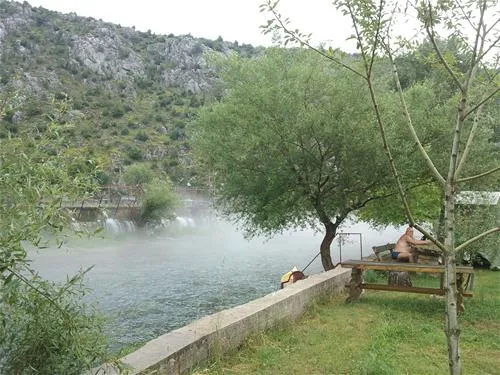 river-camp-bara-blagaj-umhde
