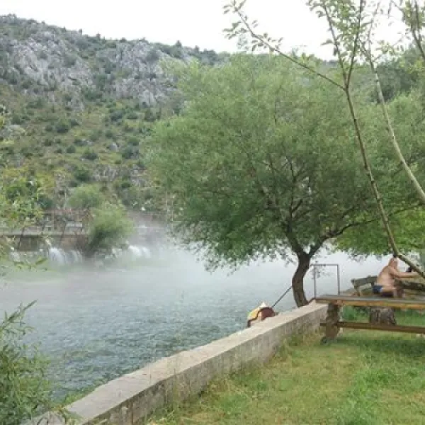 river-camp-bara-blagaj-umhde