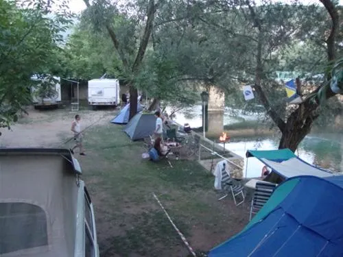 river-camp-bara-blagaj-y0atf