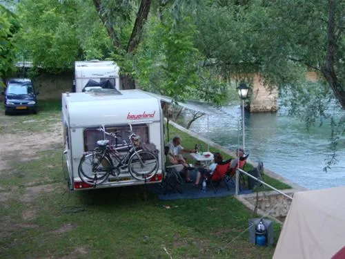 river-camp-bara-blagaj-zjytl