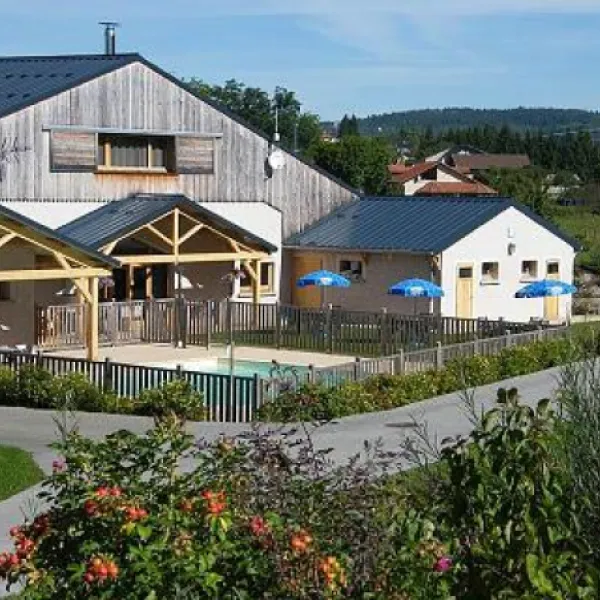 camping-les-12-cols-ain-4nw5y
