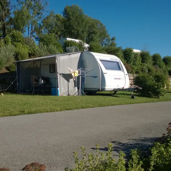 camping-les-12-cols-ain-79xhf