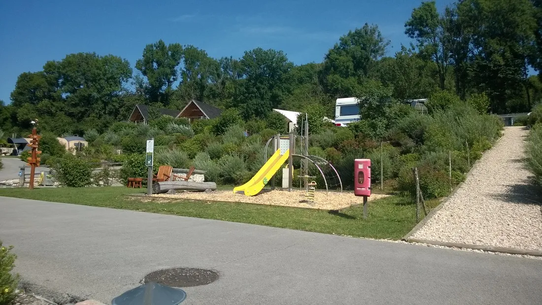 camping-les-12-cols-ain-poao3