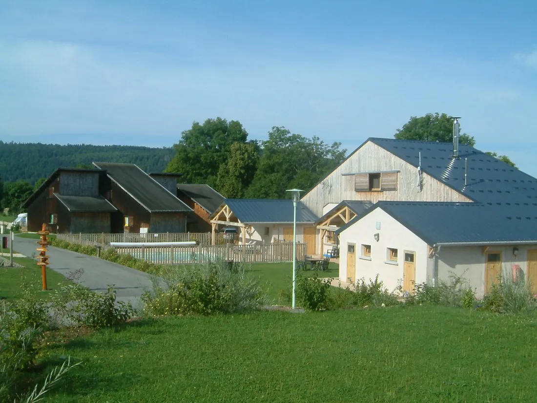 camping-les-12-cols-ain-txmkh