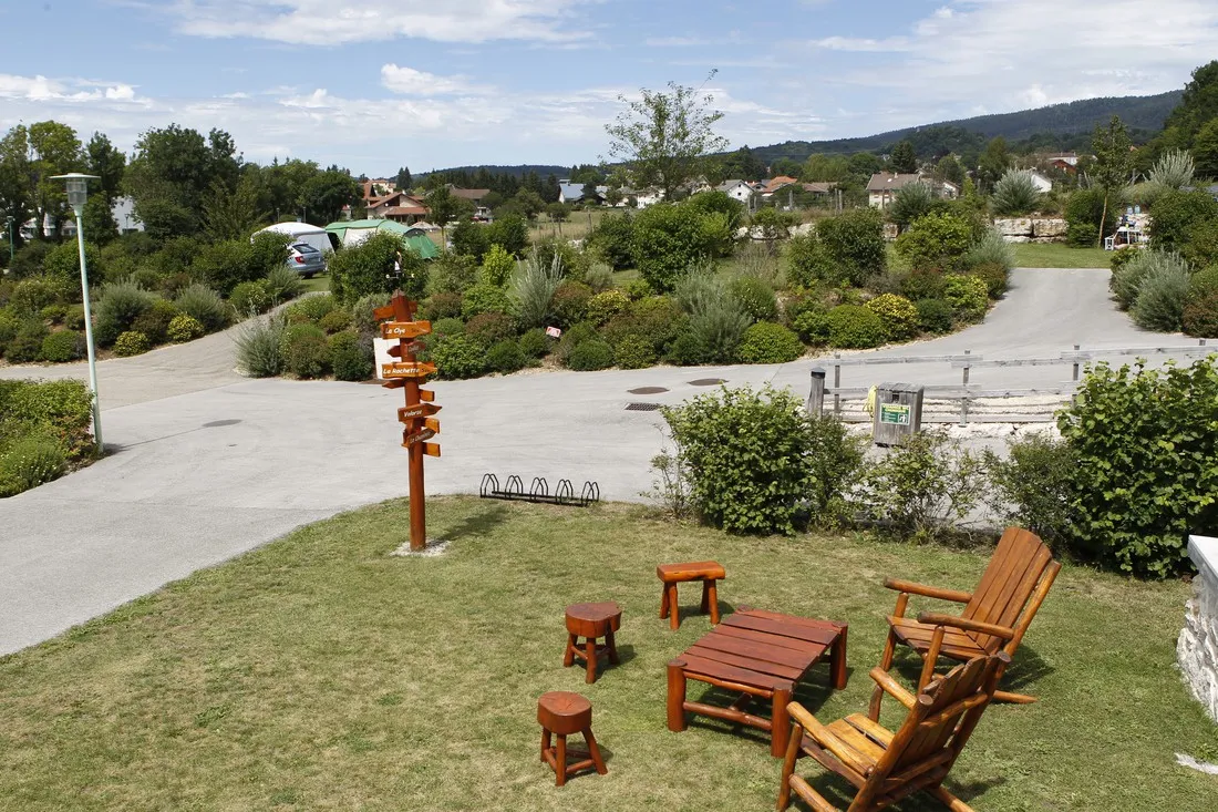 camping-les-12-cols-ain-vkxtt