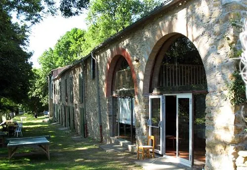 camping-peyrebazal-les-brunels-t9xuw