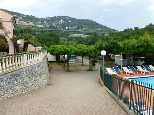 camping-pian-dei-boschi-pietra-ligure-kjbnc