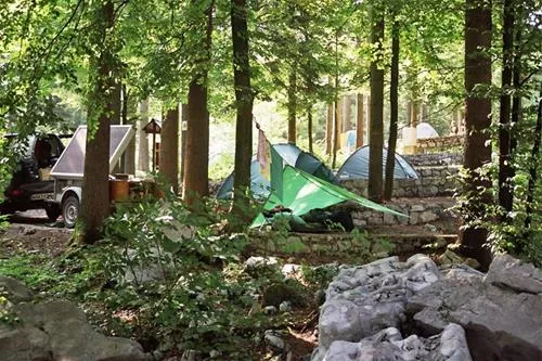 camping-pivka-jama-postojna-xhlui