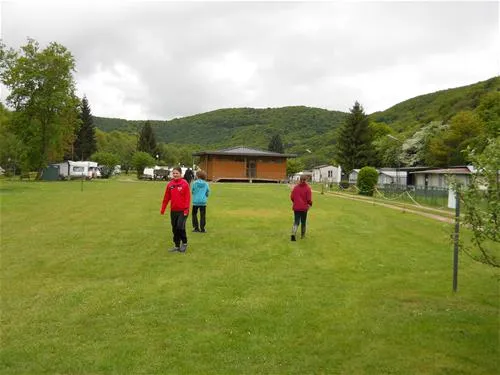 camping-zum-friedensthal-abenden-ioq1w