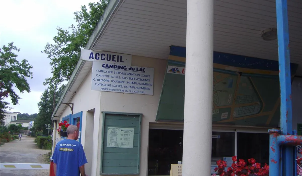 camping-du-lac-monampteuil-bx1wv
