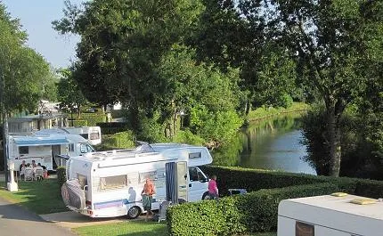 camping-le-renom-ain-eln6q
