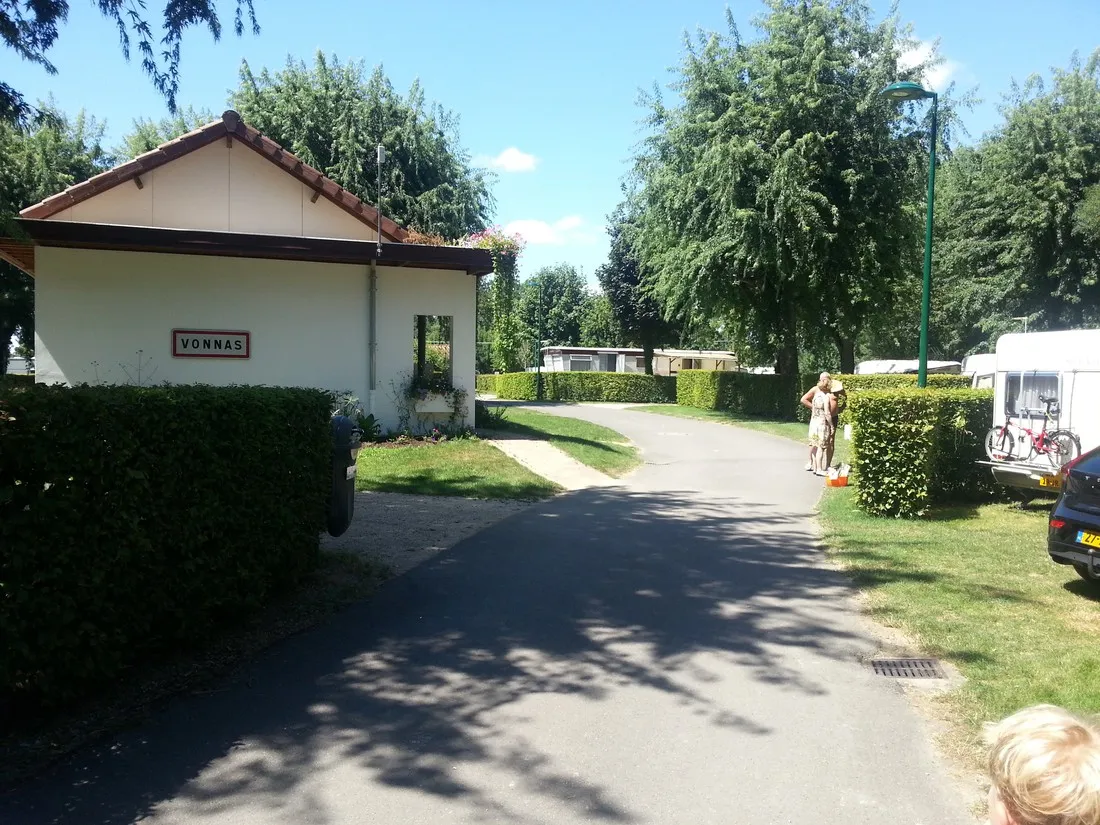 camping-le-renom-ain-ncfr1