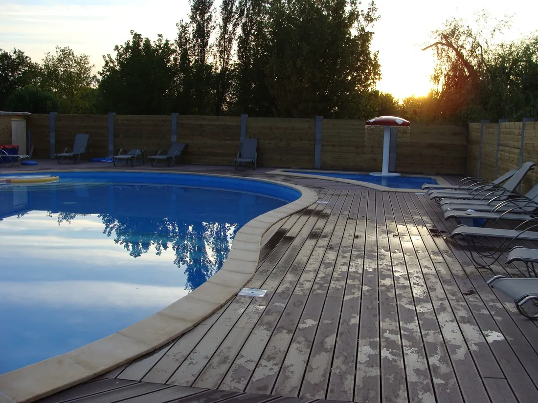 camping-les-peupliers-colombiers-9y1jo