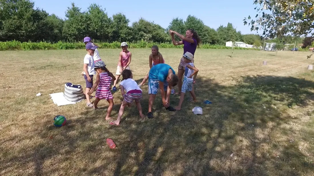 camping-les-charmes-apremont-fvlap