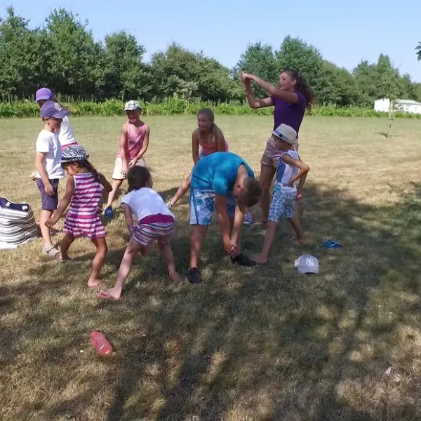 camping-les-charmes-apremont-fvlap