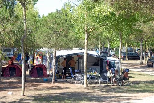camping-playa-brava-platja-de-pals-c2otv