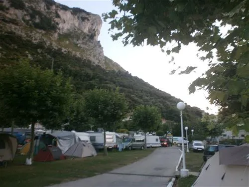 camping-playa-arenillas-islares-kdozu